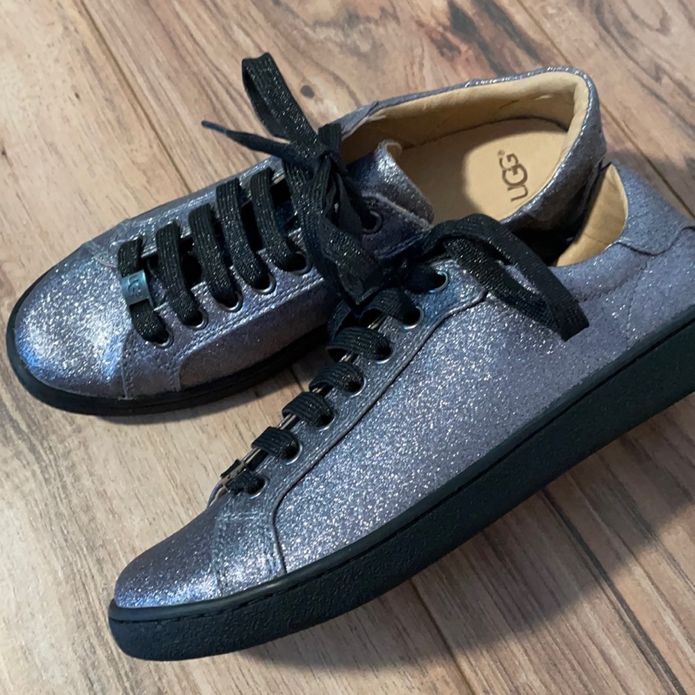 NWOT UGG glitter sneakers❣️
